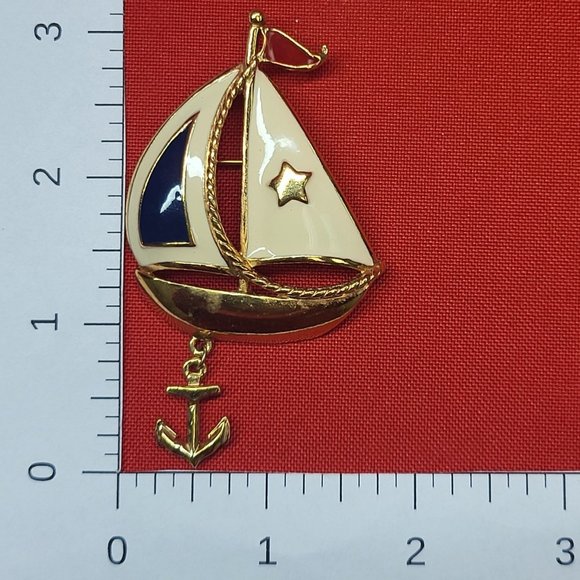 VTG Avon Sailboat Ship Boat Nautical Brooch Pin Enamel Red Blue Gold Tone - Picture 11 of 13